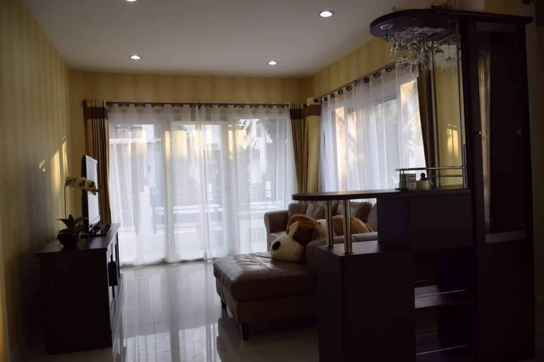 โครงการ-ดิเออบาน่า-1-ติดถนนใหญ่-เออบาน่า-1-the-urbana-1-project-on-the-main-road-urbana-1