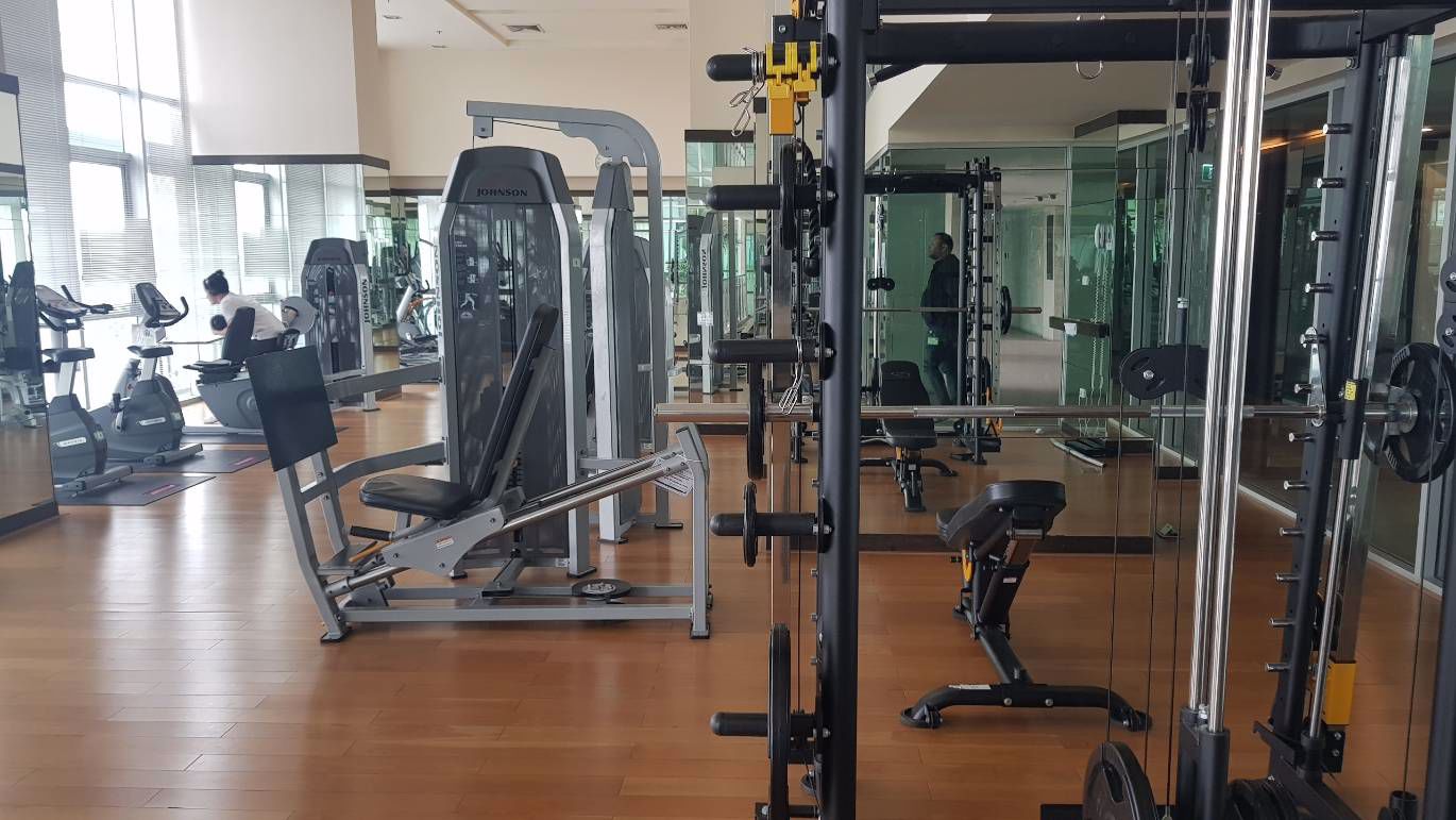 ขาย-เช่า-คอนโด-1-ห้องนอนห้องมุม-45-ตรม-พร้อมเฟอร์และเครื่องใช้ไฟฟ้า-พร้อมเข้าอยู่