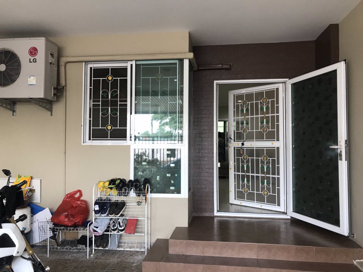 ขาย-ทาวน์โฮม-3-ชั้น-3-ห้องนอน-4-ห้องน้ำ-1ห้องครัว-พื้นที่-192-ตรม-ใกล้เซียร์รังสิต