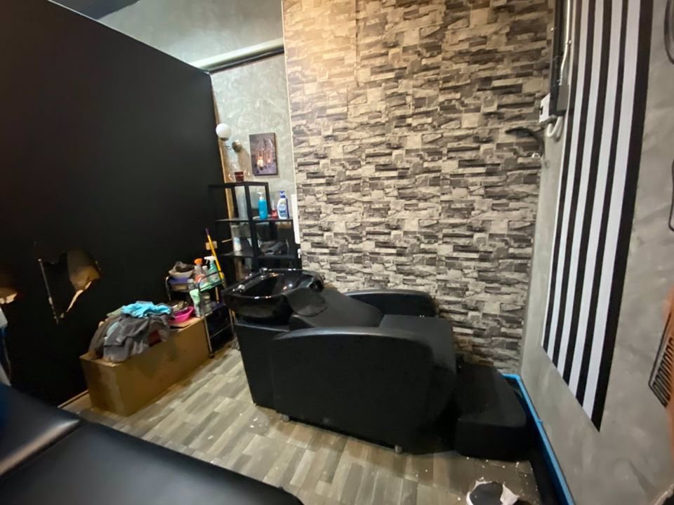 เซ้งร้าน-เซ้งกิจการ-สุดคุ้ม-ร้านตัดผมพื้นที่ขนาด-25-ตรม-พร้อมอุปกรณ์ทั้งหมด