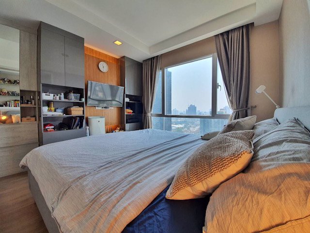 quick-sale-thru-thonglor-2-bedrooms-29th-floor-bts-thong-lo