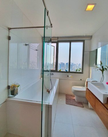 quick-sale-thru-thonglor-2-bedrooms-29th-floor-bts-thong-lo