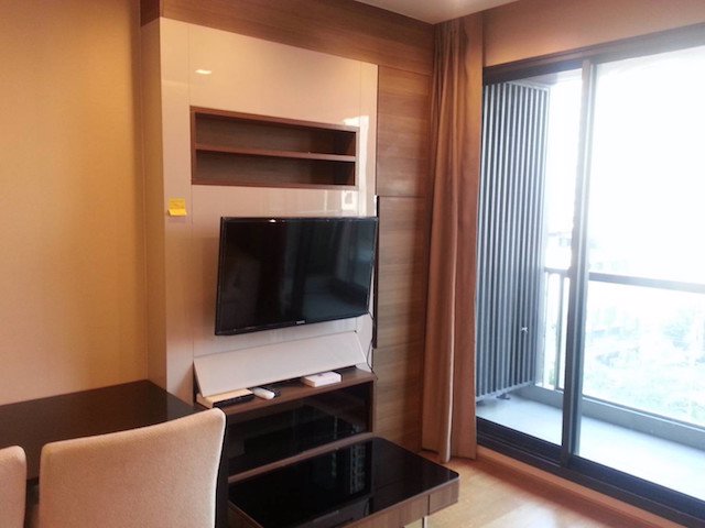 the-address-sathorn-2-bedrooms-fully-furnished-peaceful-bts-chong-nonsi