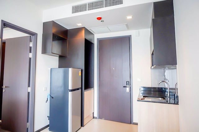 edge-sukhumvit-23-nice-room-full-furnished-15fl-close-bts-asoke