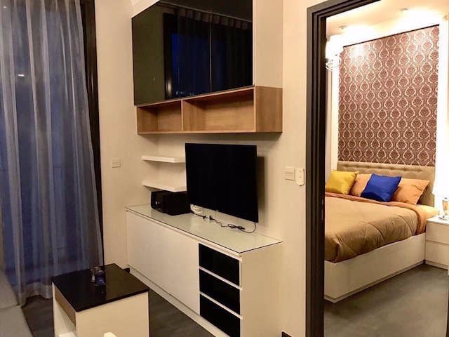 edge-sukhumvit-23-beautiful-view-near-bts-asoke-mrt-sukhumvit