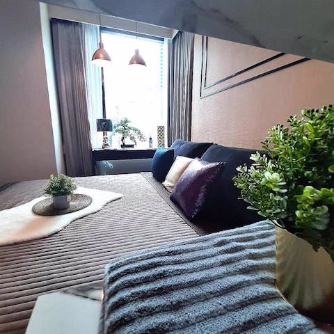 edge-sukhumvit-23-fully-furnished-peaceful-convenient-bts-asoke-mrt-sukhumvit