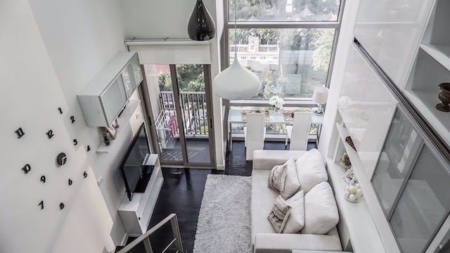 ideo-morph-sukhumvit-38-duplex-beautiful-decoration-private-bts-thonglor