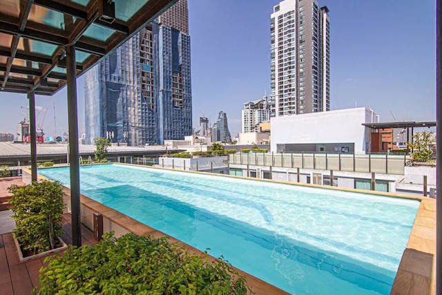 zenith-place-ekkamai-sukhumvit-42-ready-to-move-in-bts-ekkamai