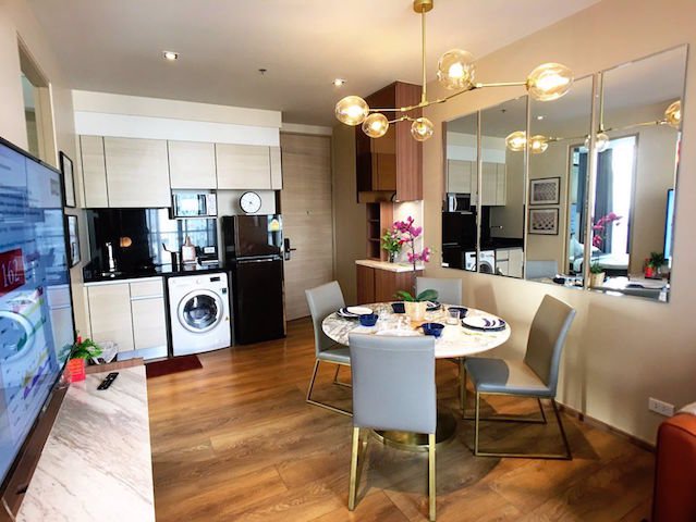 park-24-2-bedrooms-18th-floor-beautiful-view-bts-phrom-phong