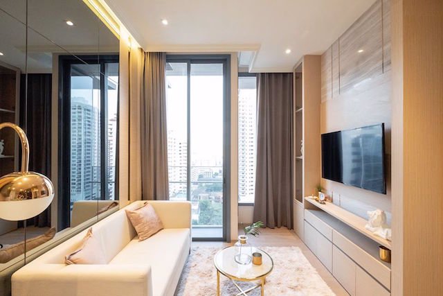 the-esse-asoke-fully-furnished-beautiful-view-ready-to-move-in-asoke-bts