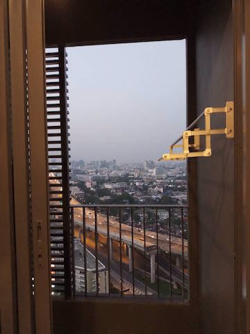 ideo-o2-beautiful-decoration-28th-floor-ready-to-move-in-near-bts-bang-na