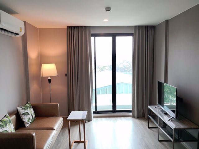 the-teak-sukhumvit-39-beautiful-room-clean-near-bts-phrom-phong