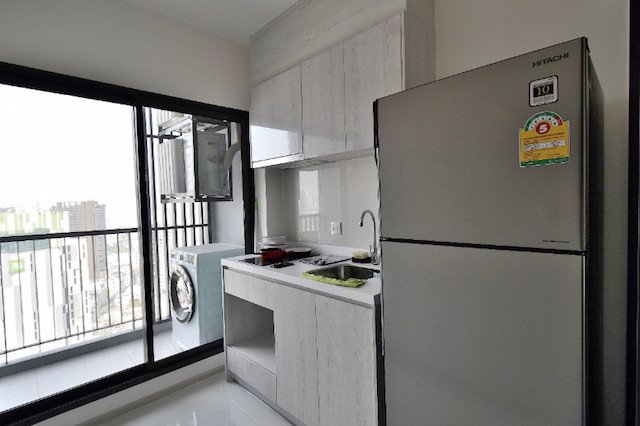 life-sukhumvit-48-fully-furnished-closed-kitchen-bts-phra-khanong