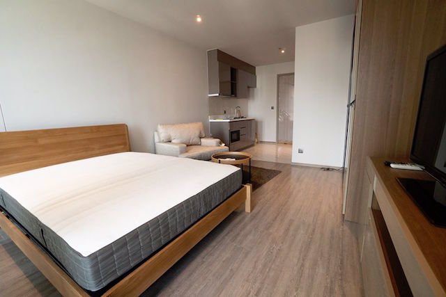 rhythm-ekamai-clean-26th-floor-ready-to-move-in-bts-ekkamai