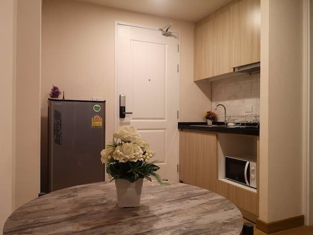 the-light-newyork-sukhumvit-64-nice-room-near-bts-punnawithi