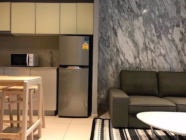urgent-for-rent-the-loft-ekamai-fully-furnished-9th-floor-bts-ekkamai