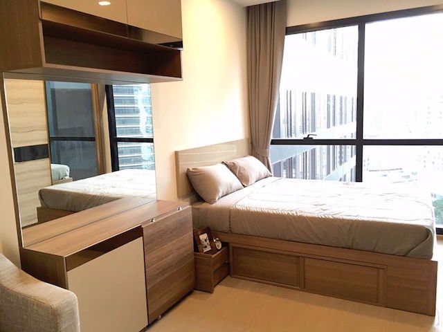 ashton-chula-silom-fully-furnished-ready-to-move-in-mrt-sam-yan