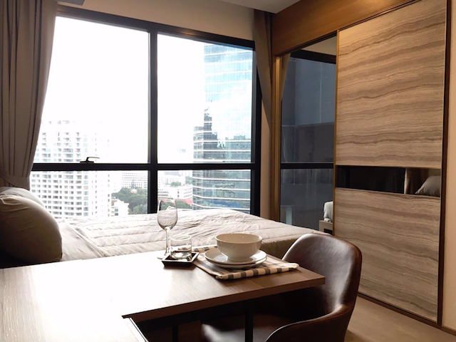 ashton-chula-silom-fully-furnished-ready-to-move-in-mrt-sam-yan