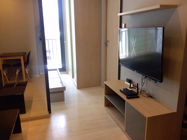 m-thonglor-10-clean-fully-furnished-peaceful-beautiful-view-ekkamai-bts-station