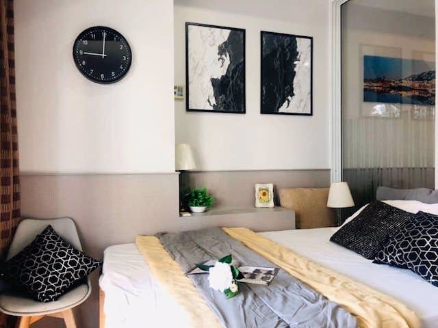 the-trendy-condo-fully-furnished-peaceful-ready-to-move-in-bts-nana