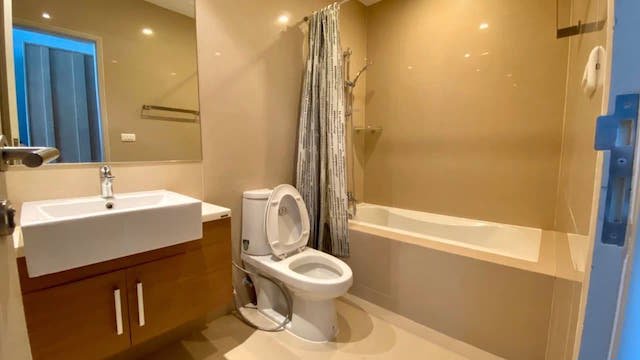 noble-refine-22nd-floor-beautiful-view-clean-bts-phrom-phong