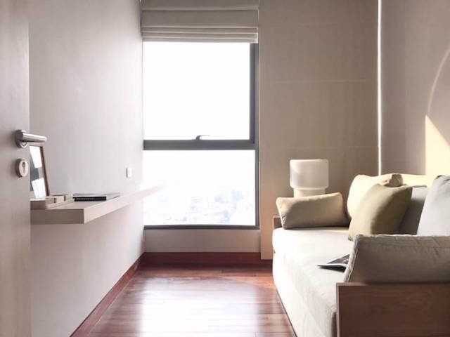 the-lumpini-24-fully-furnished-beautiful-view-ready-to-move-in-bts-phrom-phong