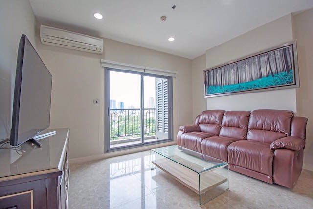 the-crest-sukhumvit-34-fully-furnished-beautiful-view-bts-phrom-phong