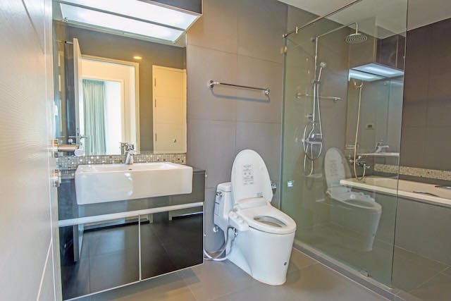 the-crest-sukhumvit-34-fully-furnished-beautiful-view-bts-phrom-phong