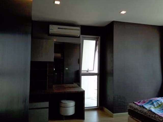 sky-walk-condominium-fully-furnished-peaceful-private-bts-phra-khanong