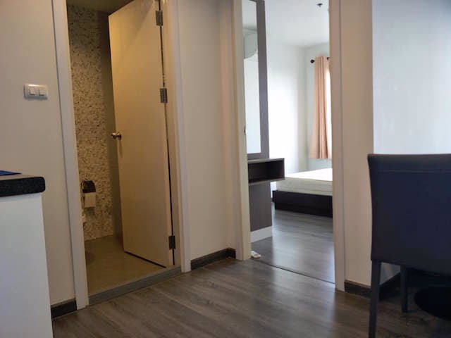 the-trust-erawan-peaceful-11th-floor-beautiful-view-bts-erawan