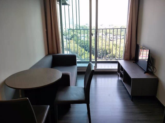 the-trust-erawan-peaceful-11th-floor-beautiful-view-bts-erawan