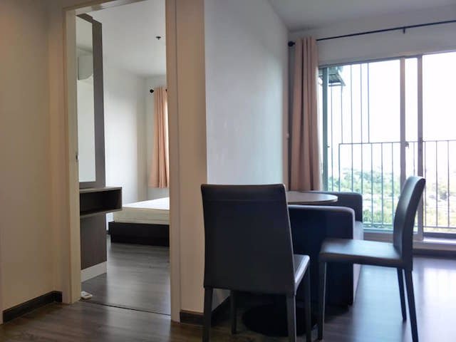 the-trust-erawan-peaceful-11th-floor-beautiful-view-bts-erawan