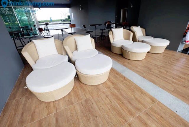 the-trust-erawan-peaceful-11th-floor-beautiful-view-bts-erawan