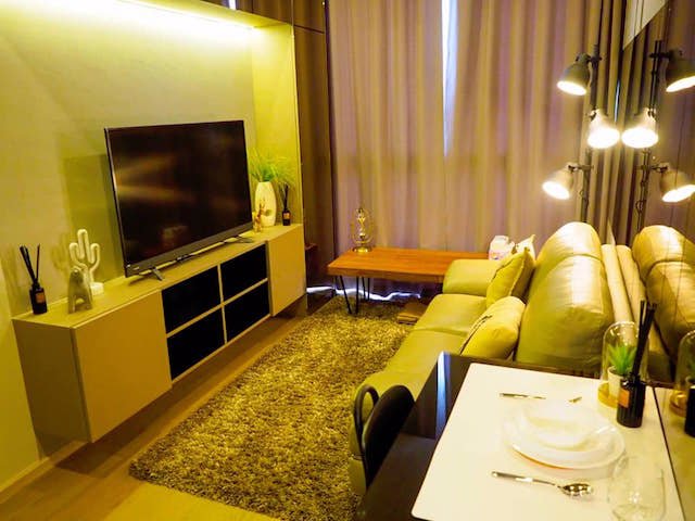 ashton-asoke-fully-furnished-beautiful-view-36th-floor-bts-asoke