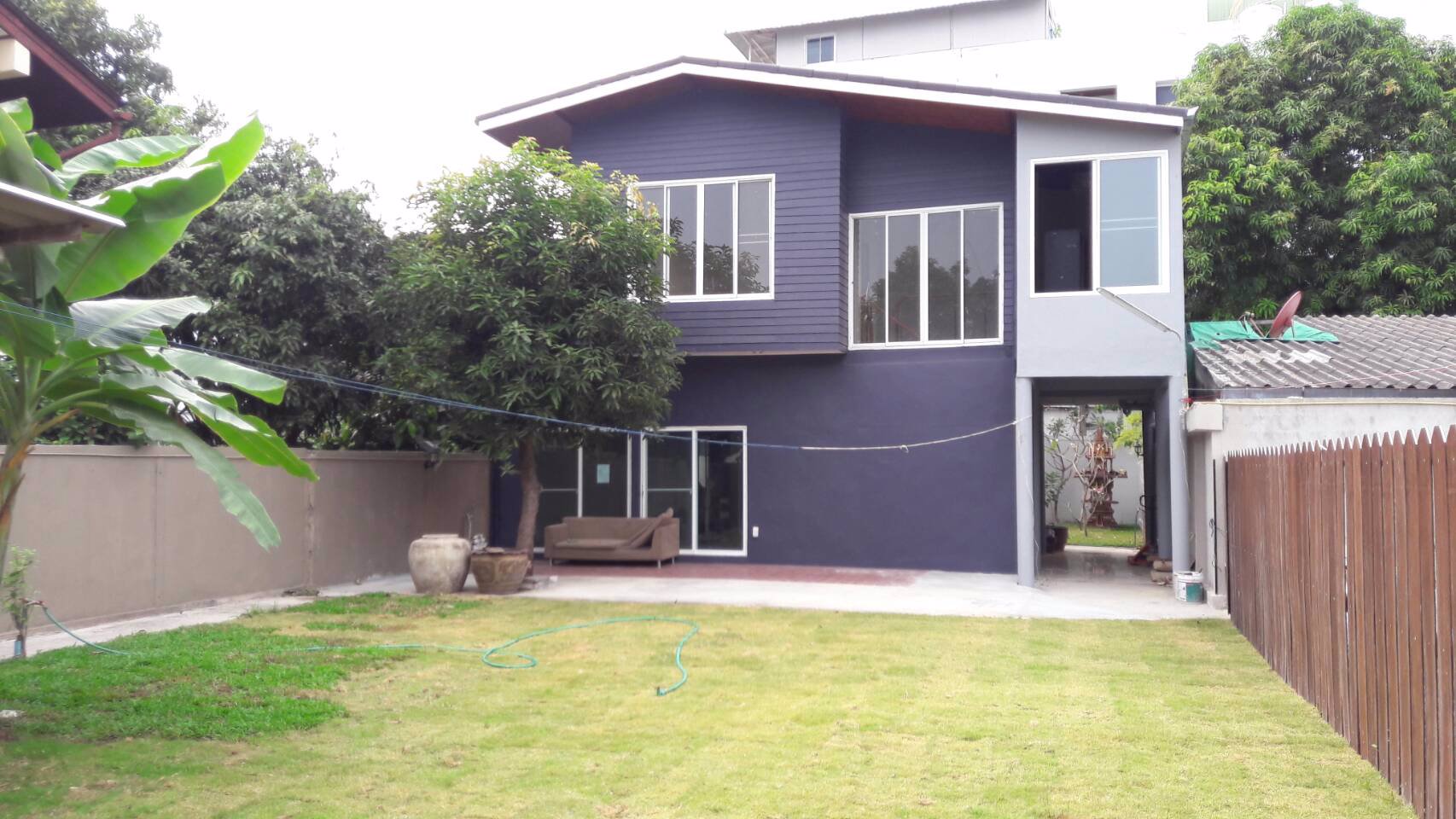 บ้านเดี่ยว-2-ชั้นพร้อมสวนสวย-เจริญกรุง-79-ใกล้สาทร-สีลม-ตกแต่งหรูพร้อมเฟอร์นิเจอร์-และเครื่องไฟฟ้า