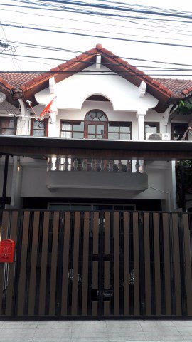 ทาวน์เฮาส์-home-office-2-ชั้น-ตกแต่ง-พร้อมเฟอร์นิเจอร์-และเครื่องไฟฟ้า