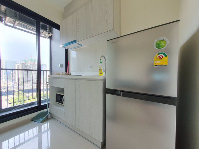 ให้เช่า-life-อโศก-ติดmrtarl-ครัวแยก-วิวg-tower-พร้อมอยู่-14500-บาท