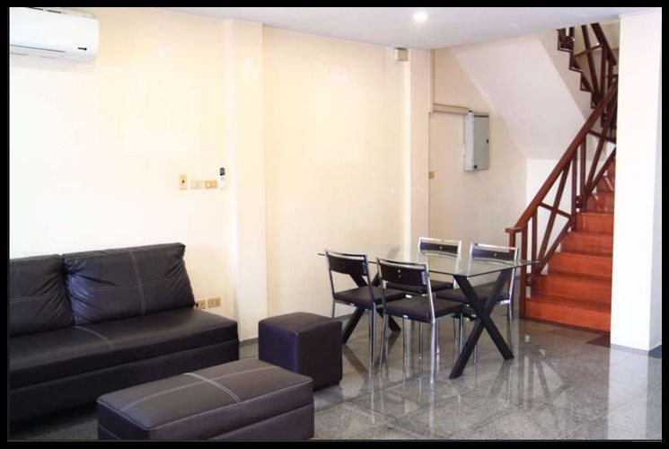 ให้เช่าบ้าน-3-ชั้น-ในซอยอินทามระ-25-ตรว-4ห้องนอน-3ห้องน้ำ-5แอร์-ผ้าม่าน-มุ้งลวด-บ้านใหม่มีเฟอร์ฯ