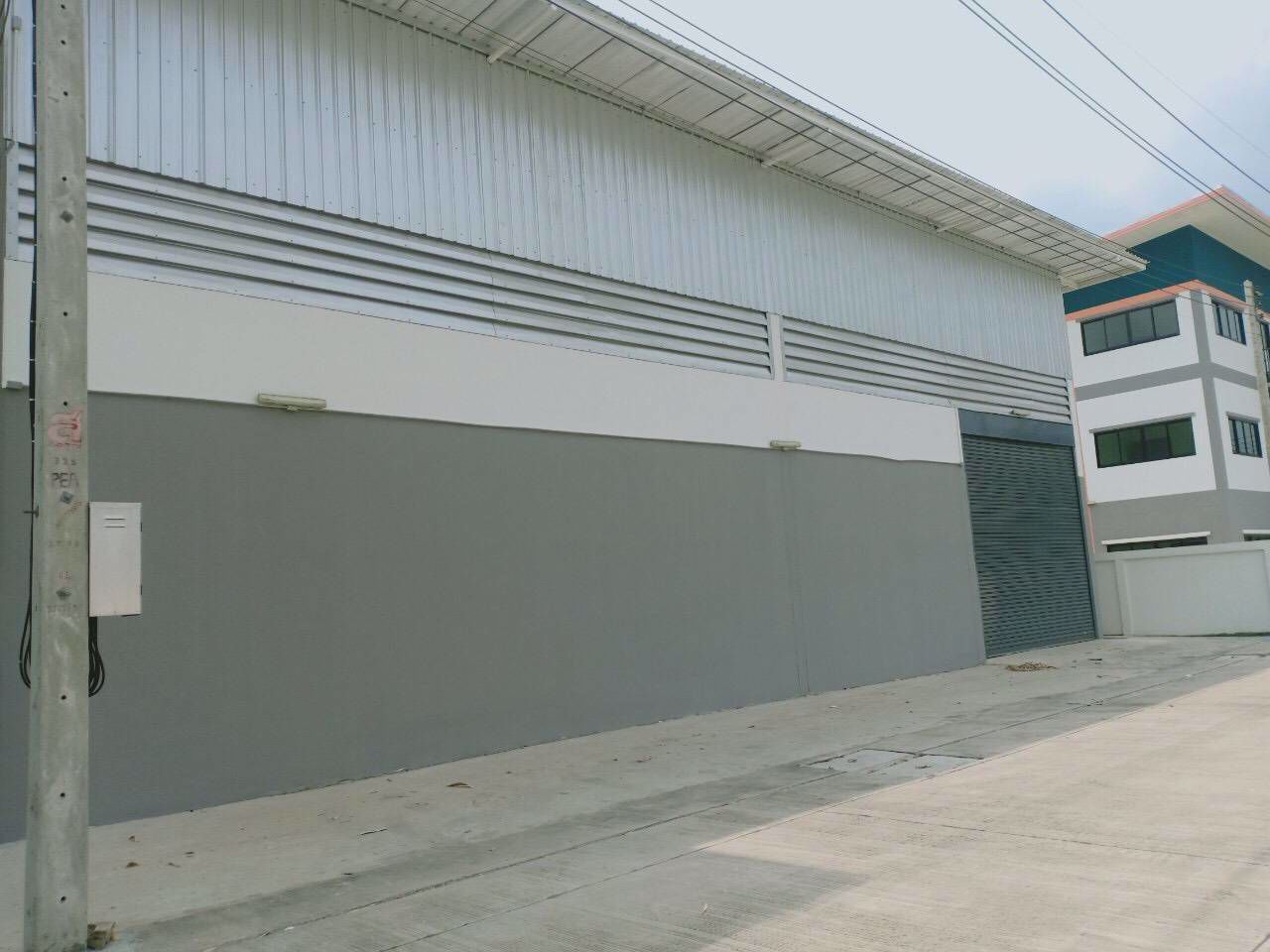 ให้เช่า-โกดัง-โรงงาน-ถนนลำลูกกา-คลอง-7-เนื้อที่-240-ตรว-พื้นที่ใช้สอย-1000-ตรมรวมสำนักงาน-3-ชั้น