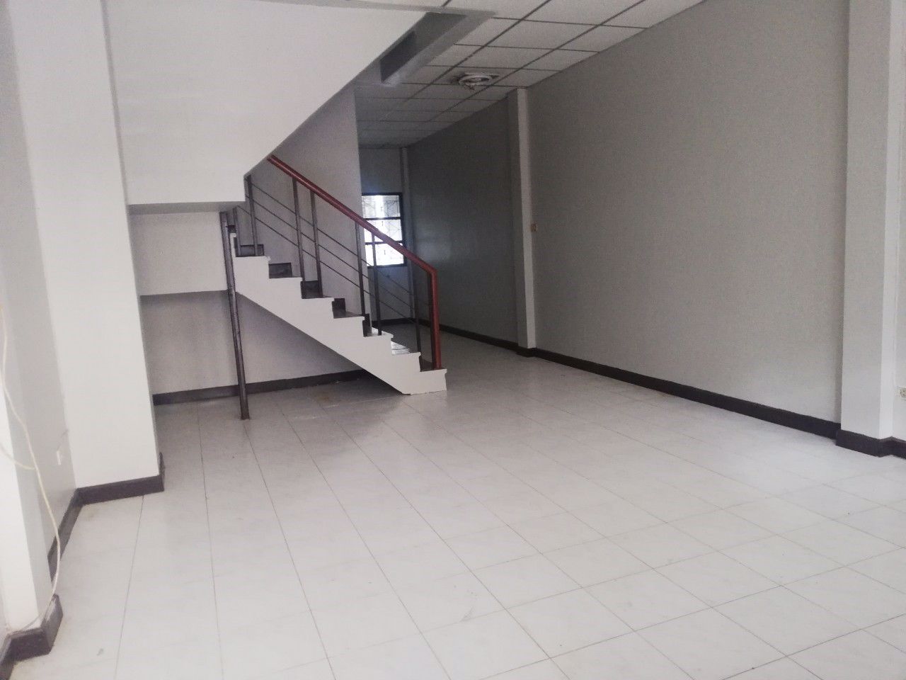 ให้เช่า-ทาวน์เฮาส์-3-ชั้น-อยู่ในโครงการหมู่บ้าน-ถนนนาคนิวาส-ลาดพร้าว-71-