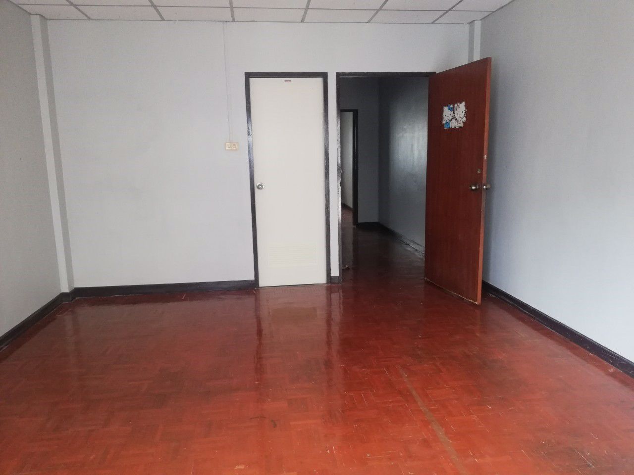 ให้เช่า-ทาวน์เฮาส์-3-ชั้น-อยู่ในโครงการหมู่บ้าน-ถนนนาคนิวาส-ลาดพร้าว-71-