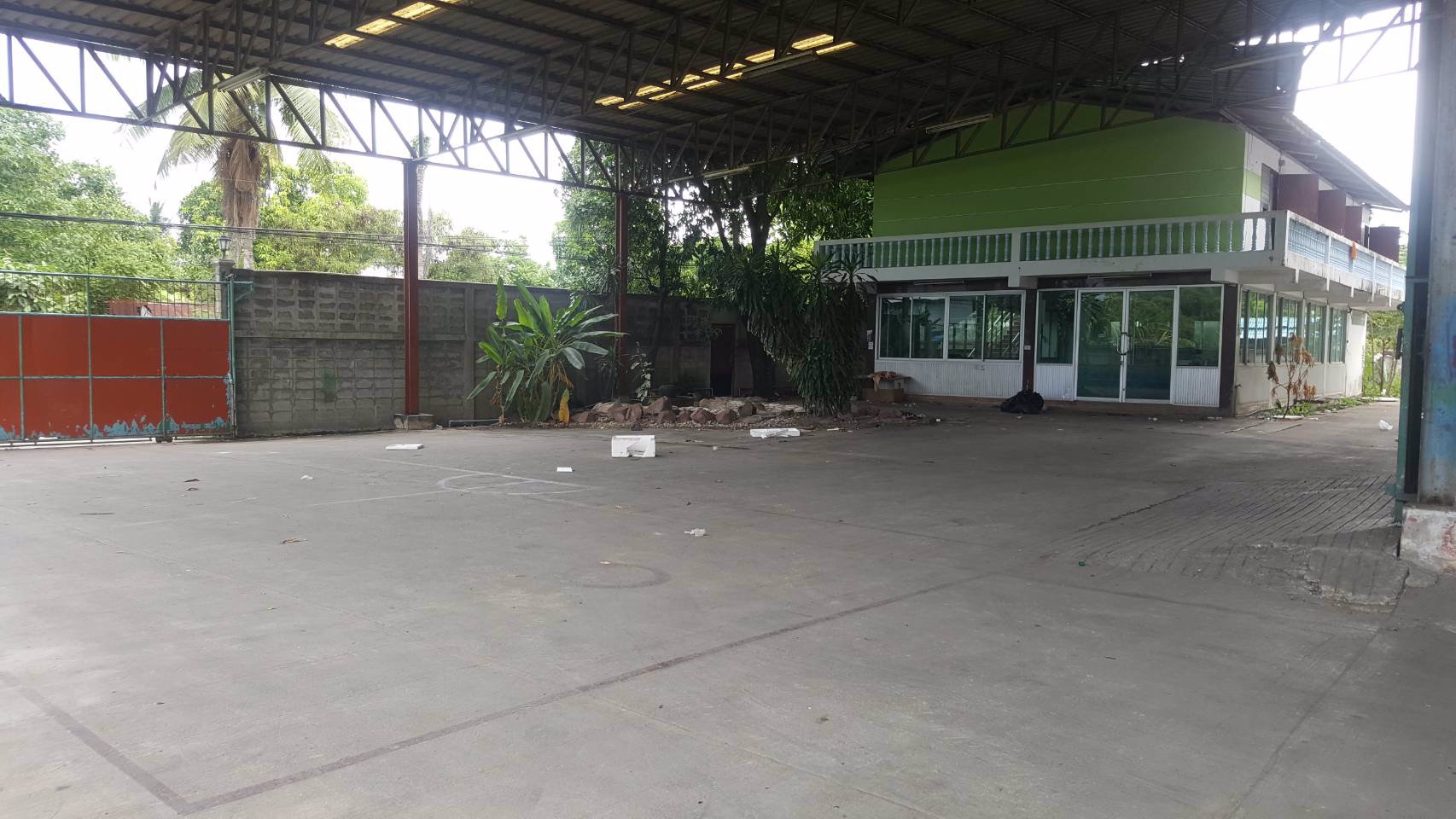 ให้เช่าโกดัง-สวนหลวง-600-ตารางเมตร-ด้านนอกรวมประมาณ-2000-ตารางเมตร-มีออฟฟิศและบ้านพักคนงาน