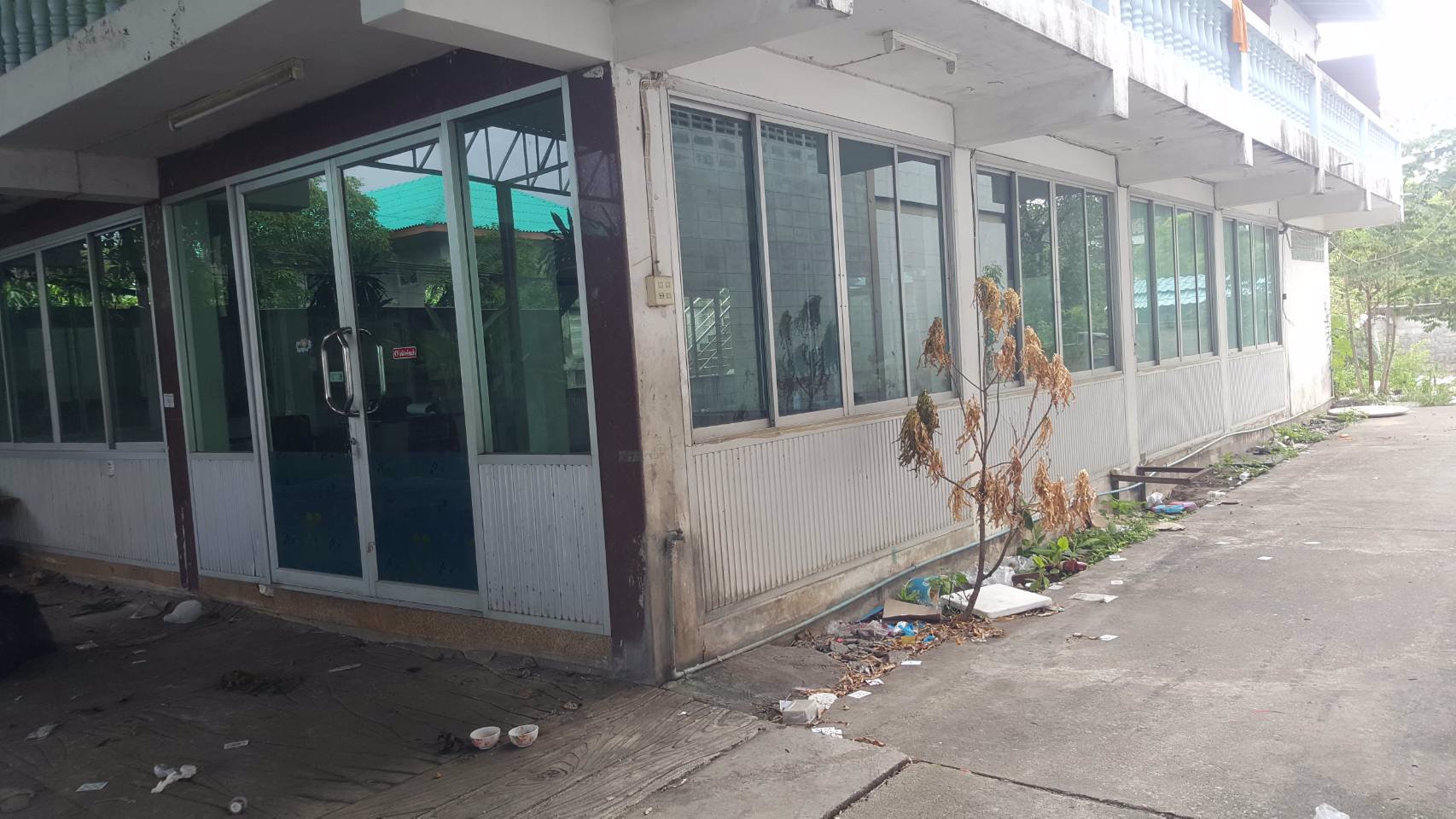 ให้เช่าโกดัง-สวนหลวง-600-ตารางเมตร-ด้านนอกรวมประมาณ-2000-ตารางเมตร-มีออฟฟิศและบ้านพักคนงาน