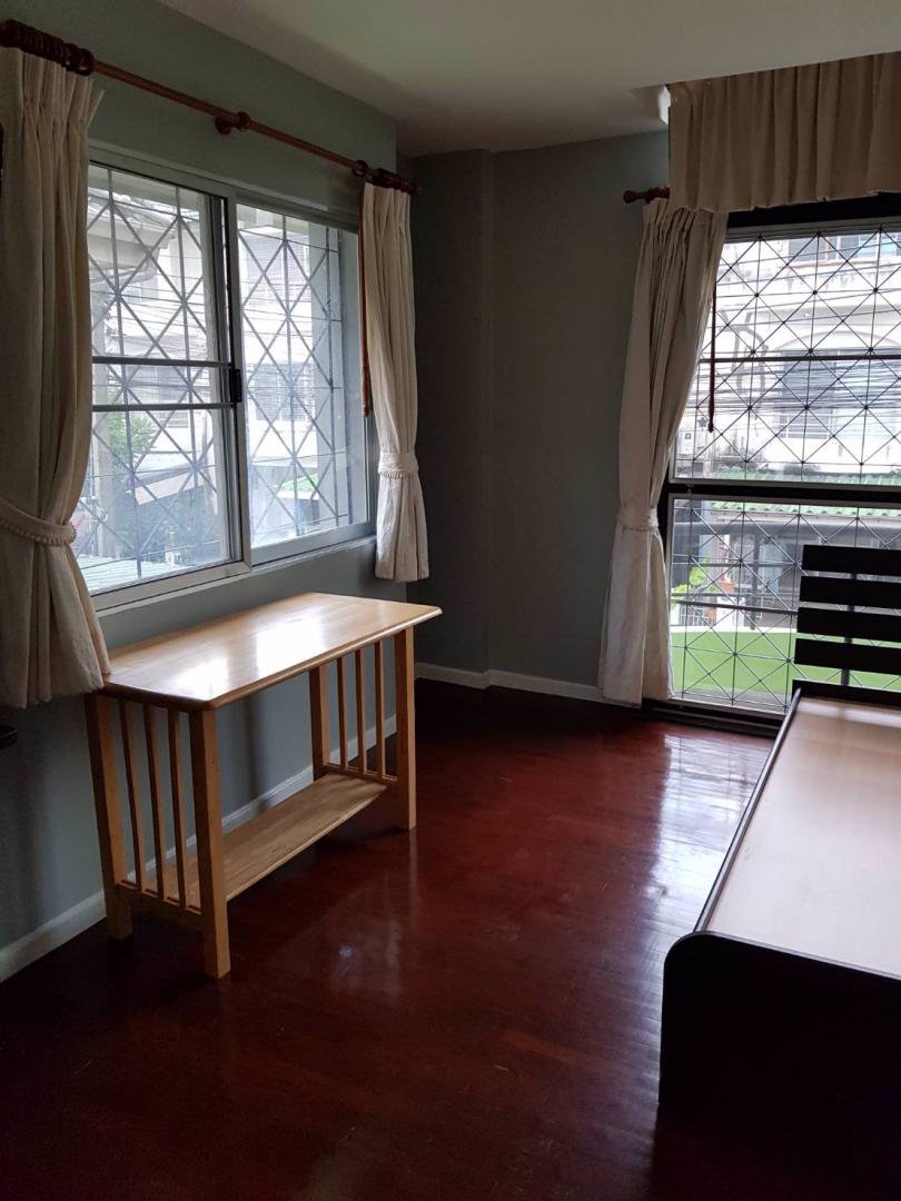 ให้เช่าด่วน-ทาวนเฮาส์-2-ชั้น-รัชดา-ซ32-โครงการมียามรักษาการณ์-24-ชม-ให้เช่า-16000-บ-ด