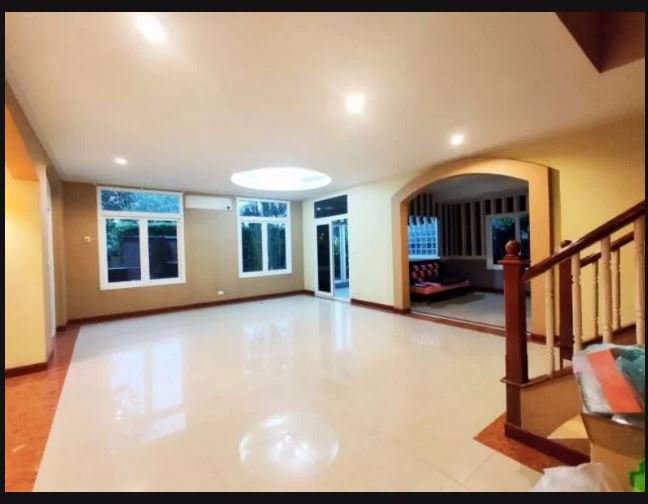 ขาย-หรือ-ให้เช่าบ้านเดี่ยว-2-ชั้น-หมู่บ้านภัสสร-4-ถนนรังสิต-นครนายก-คลอง-3-ติดถนนใหญ่-พร้อมเฟอร์