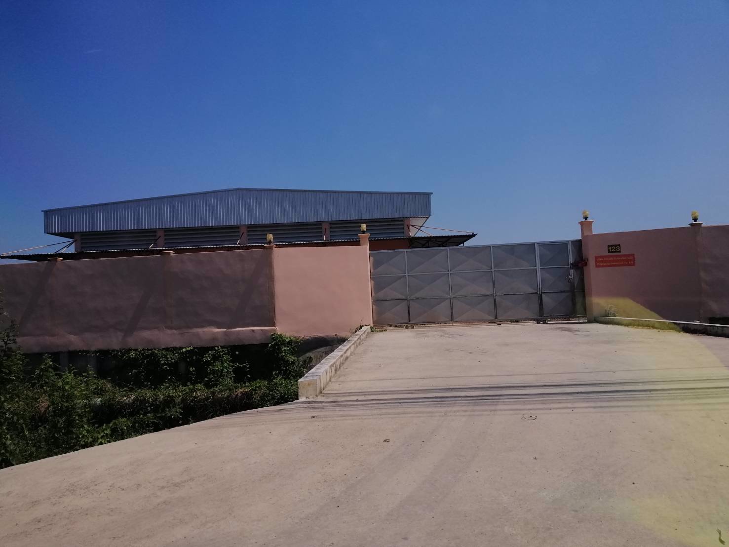 ให้เช่าโกดัง-โรงงาน-เนื้อที่-2-ไร่-อยู่พุทธมณฑลสาย3-ศาลายา-ตำบล-ศาลากลาง-อำเภอ-บางกรวย-นนทบุรี