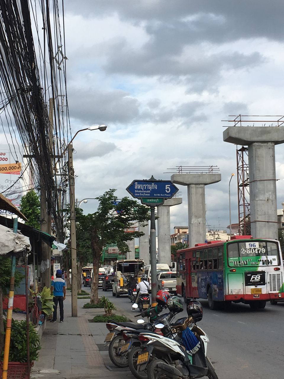 ให้เช่าอาคารพาณิชย์-3-ชั้น-ถนนสีหบุรานุกิจ-5-ใกล้ตลาดมีนบุรี-ทำเลดี