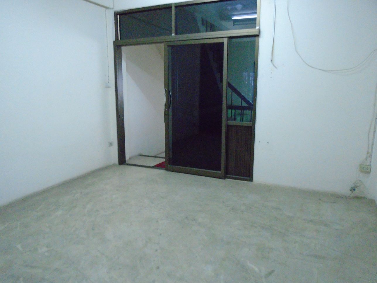 ให้เช่า-อาคารพาณิชย์-45-ชั้น-2-คูหาตีทะลุกัน-ติดถนนรามอินทรา-109-ทำเลดี