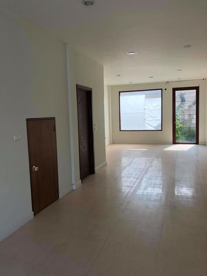 ให้เช่า-อาคารพาณิชย์-3-ชั้น-เหมาะสำหรับโฮมออฟฟิศ-เวนิส-ดี-ไอรีส-ถนนวัชรพล