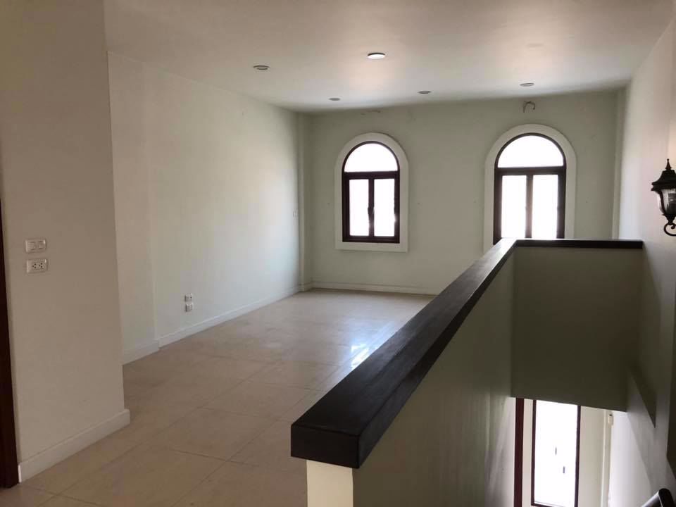 ให้เช่า-อาคารพาณิชย์-3-ชั้น-เหมาะสำหรับโฮมออฟฟิศ-เวนิส-ดี-ไอรีส-ถนนวัชรพล